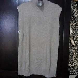 Neiman's Marcus Cashmere sleeveless sweater; dual zip zipper along seam side